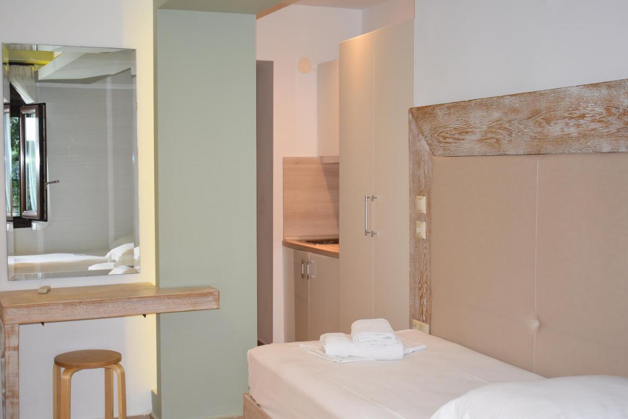 Studios Apartments Irini Patira Potos Exteriör bild